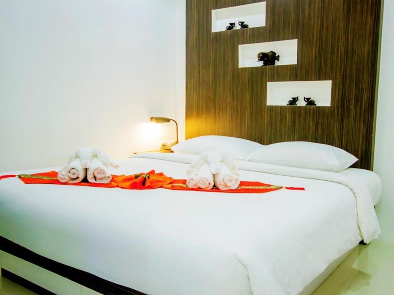 Family Residence Pattaya Bagian luar foto