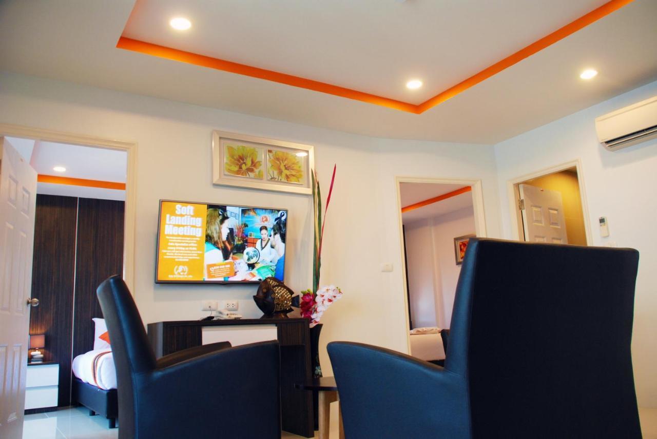 Family Residence Pattaya Bagian luar foto