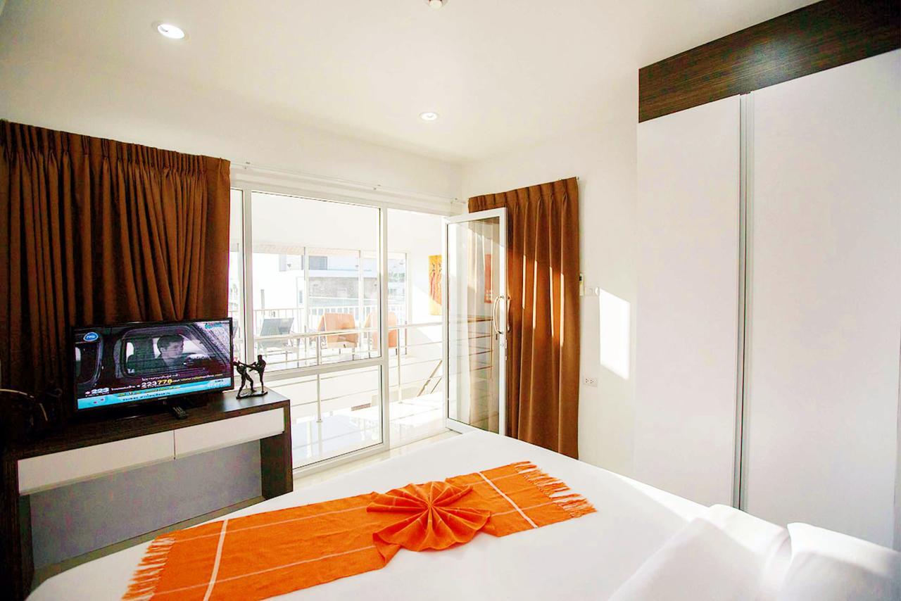 Family Residence Pattaya Bagian luar foto