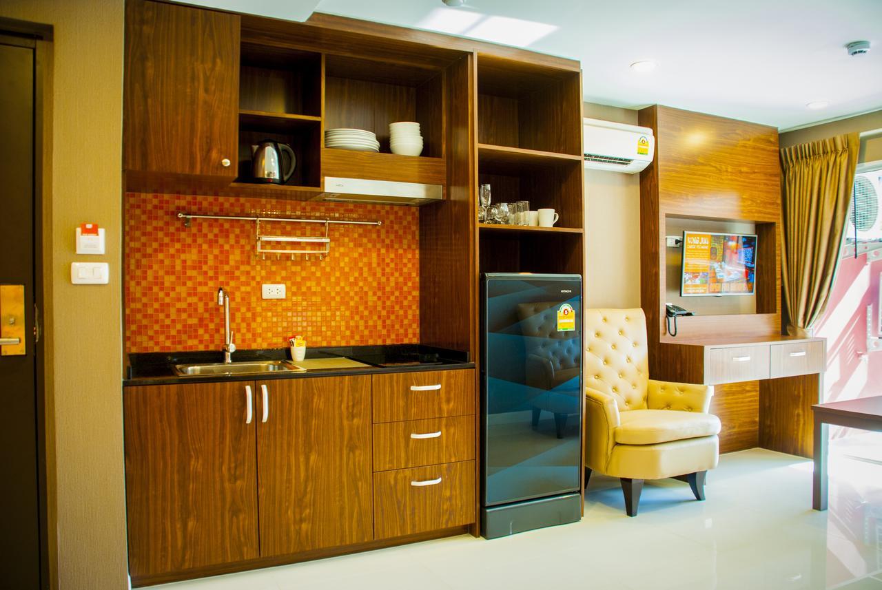 Family Residence Pattaya Bagian luar foto