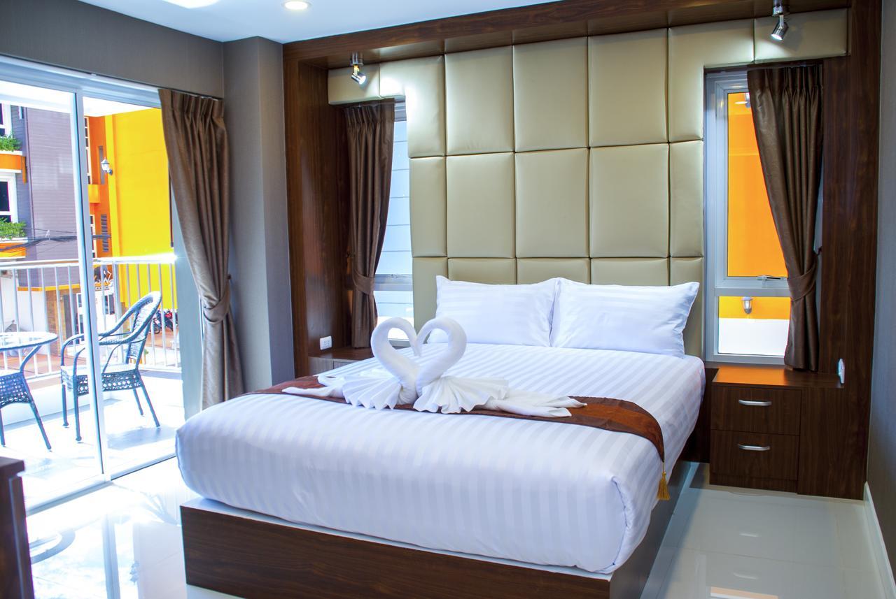 Family Residence Pattaya Bagian luar foto