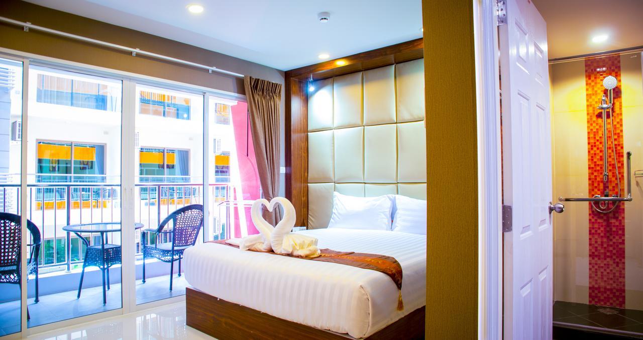 Family Residence Pattaya Bagian luar foto