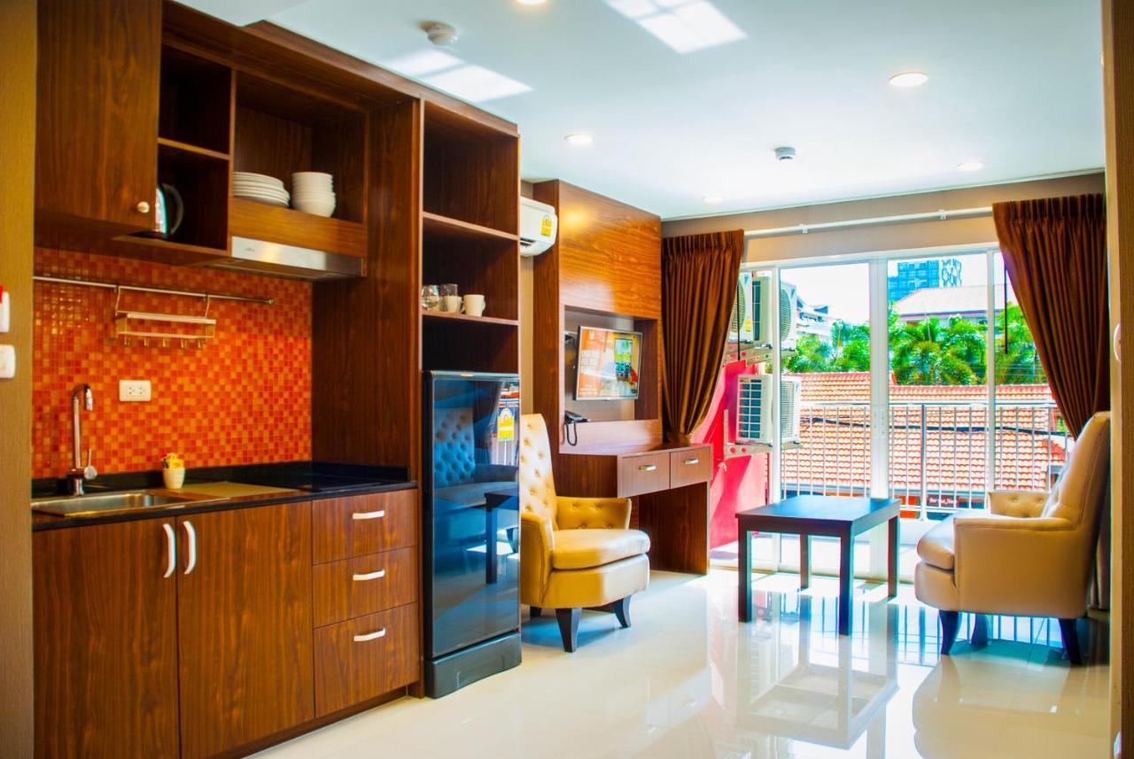 Family Residence Pattaya Bagian luar foto
