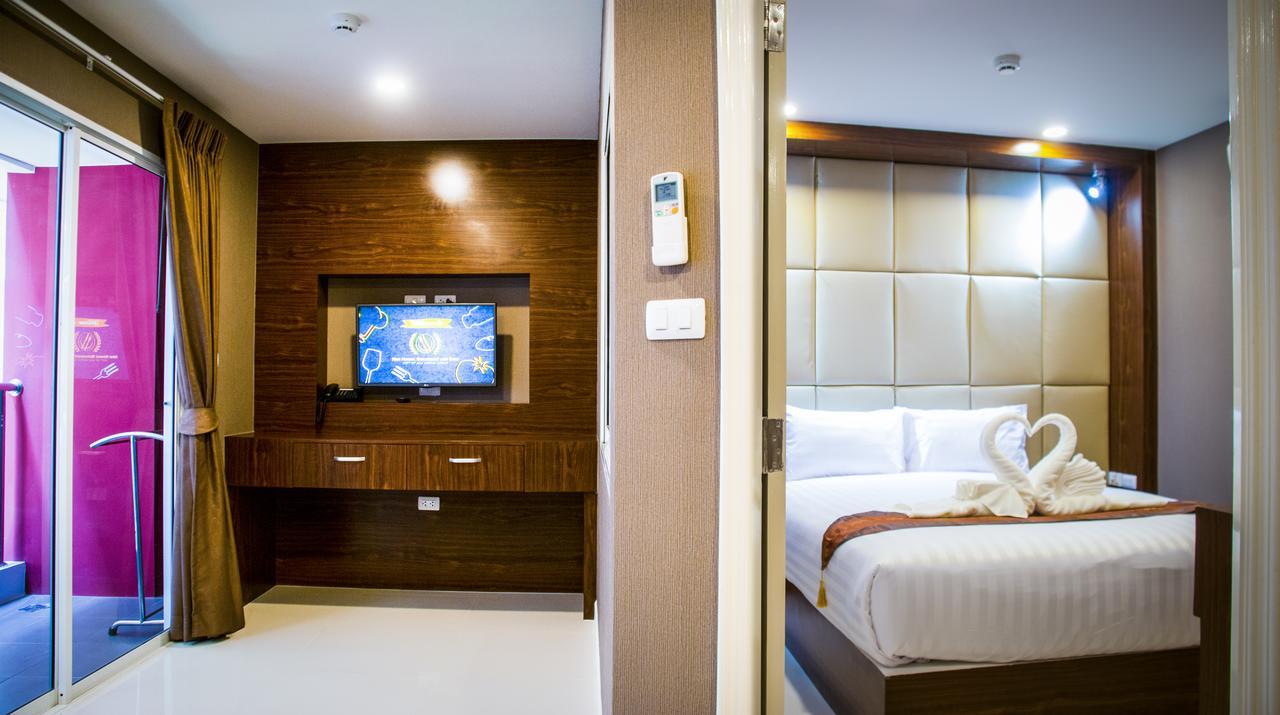 Family Residence Pattaya Bagian luar foto