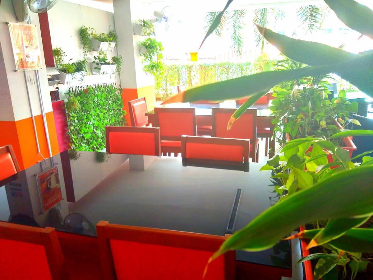 Family Residence Pattaya Bagian luar foto