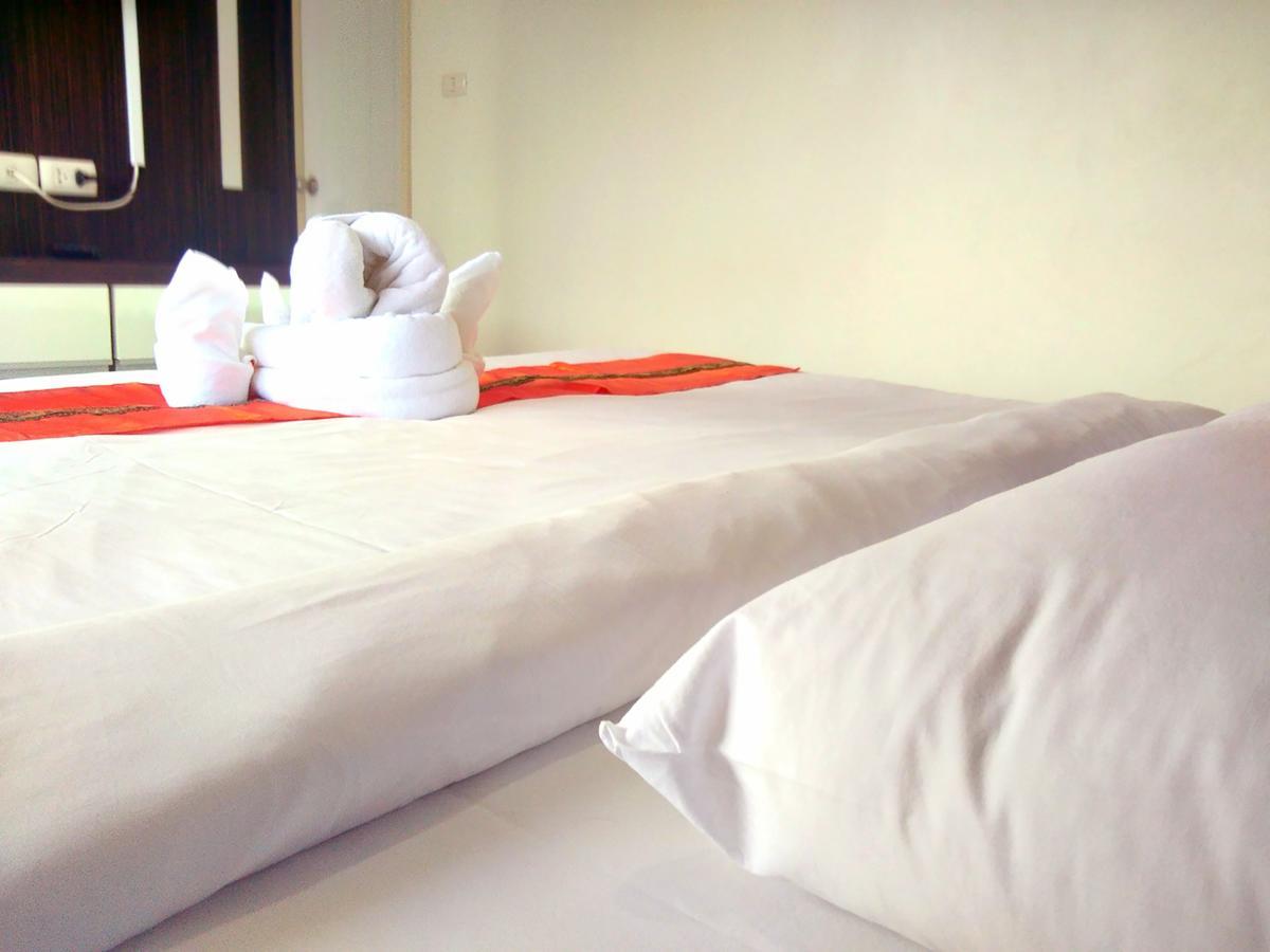 Family Residence Pattaya Bagian luar foto