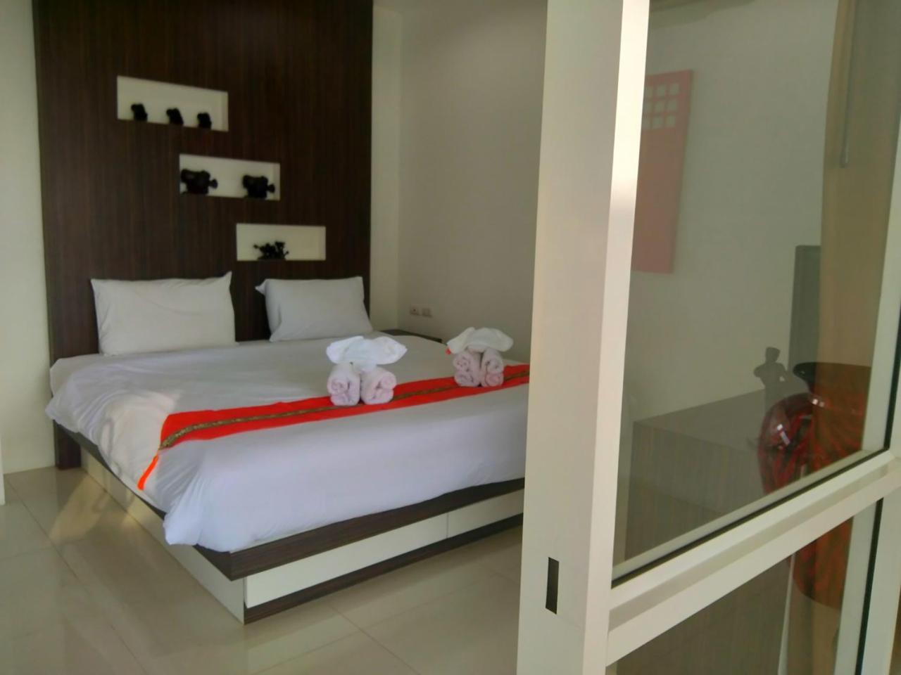 Family Residence Pattaya Bagian luar foto