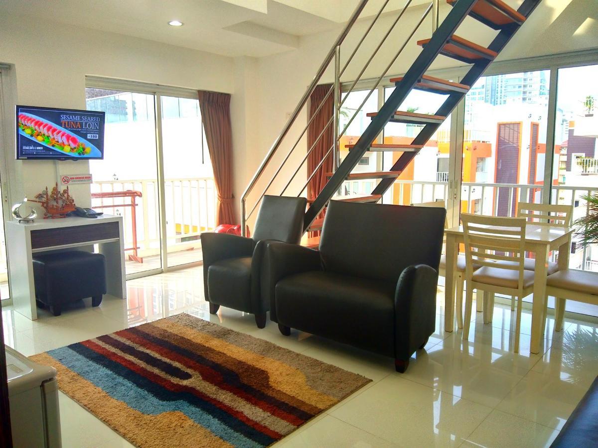 Family Residence Pattaya Bagian luar foto