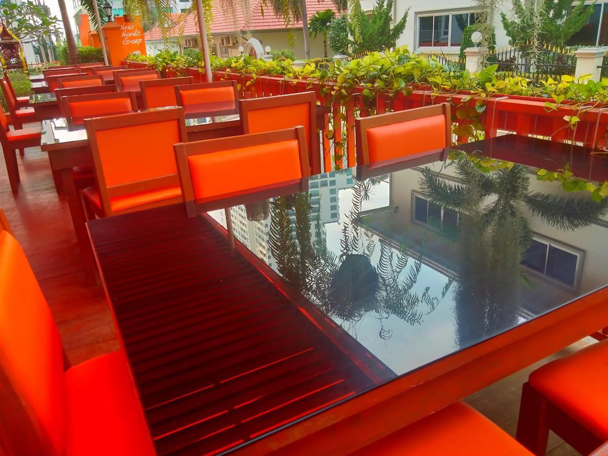 Family Residence Pattaya Bagian luar foto