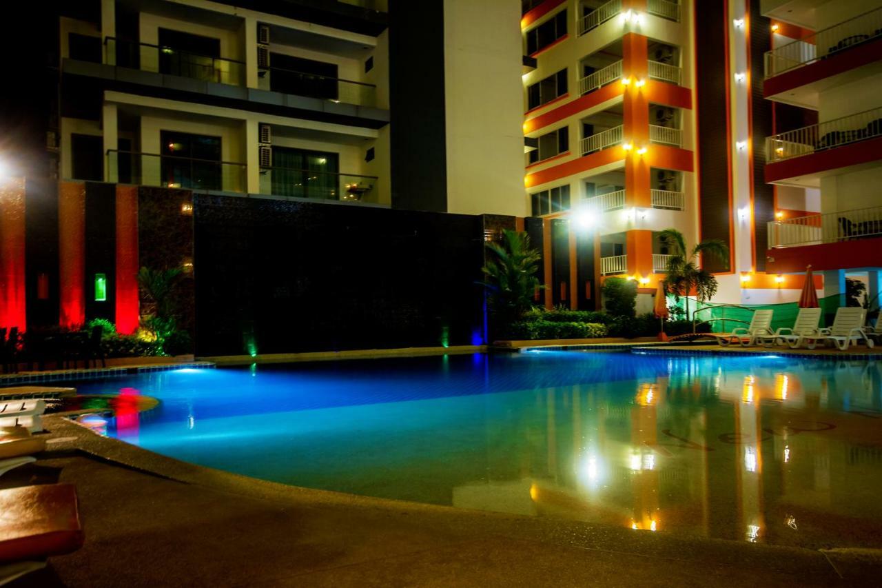 Family Residence Pattaya Bagian luar foto